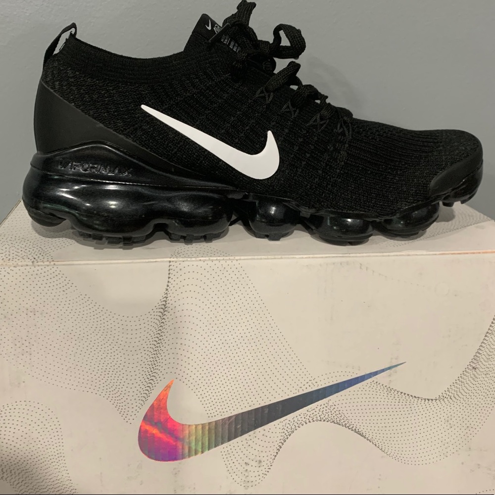 Brand NEW   Nike VaporMax size 9.5